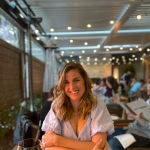 Meet your Posher, Caitlin